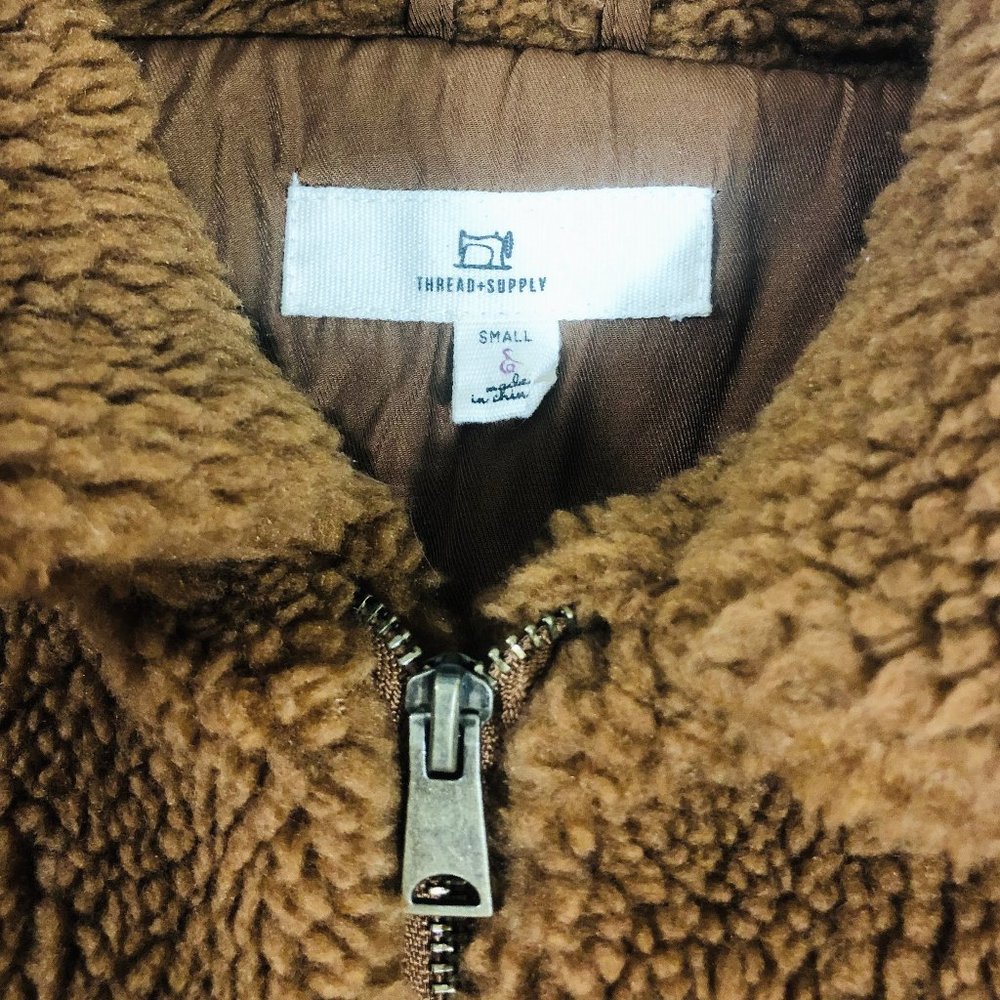 🚫🎁 Thread & Supply Fleece Jacket - Picture 6 of 7